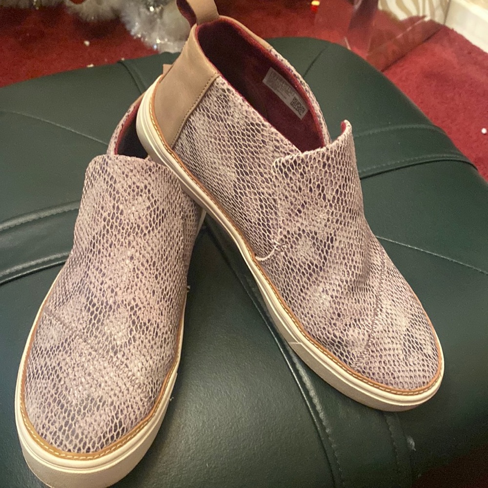 Toms shoes